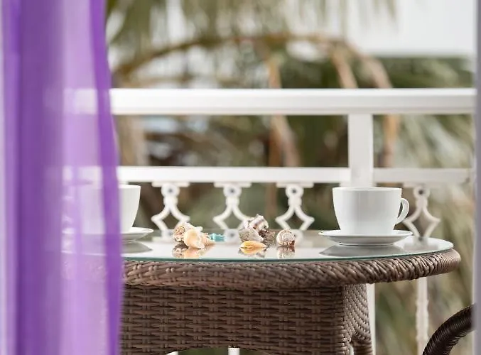 Mansion Luxury Lägenhet *